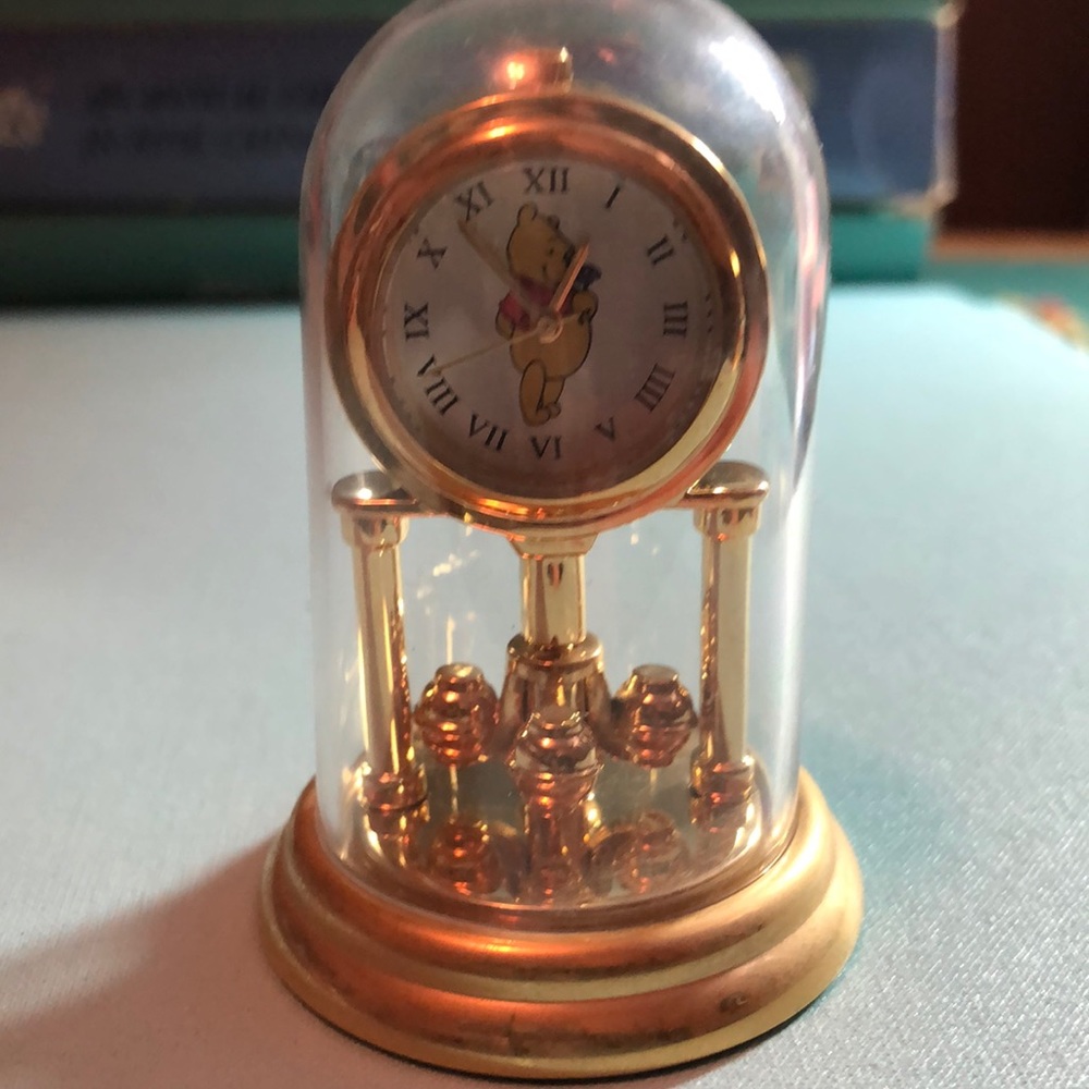 Disney Winnie the Pooh Dome Watch